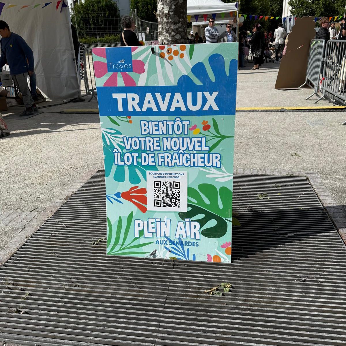 Affiche Travaux bientôt votre nouvel îlot de chaleur Affiche Travaux bientôt votre nouvel îlot de chaleur