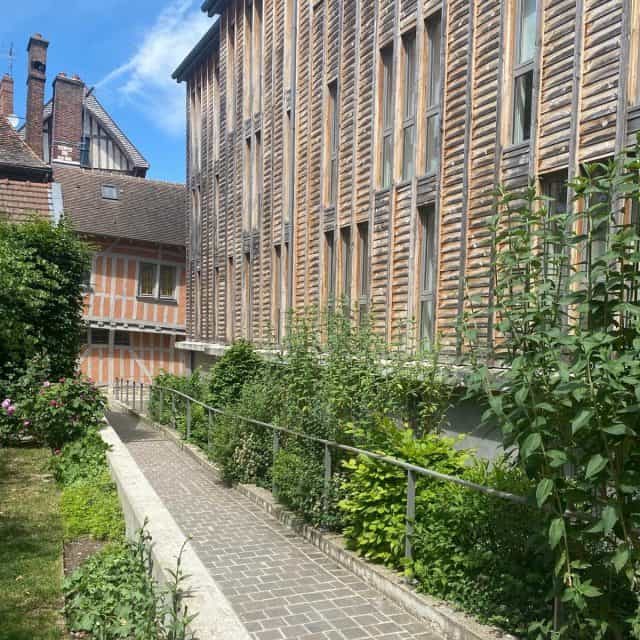 parc jardin de l’Hôtel Juvénal des Ursins